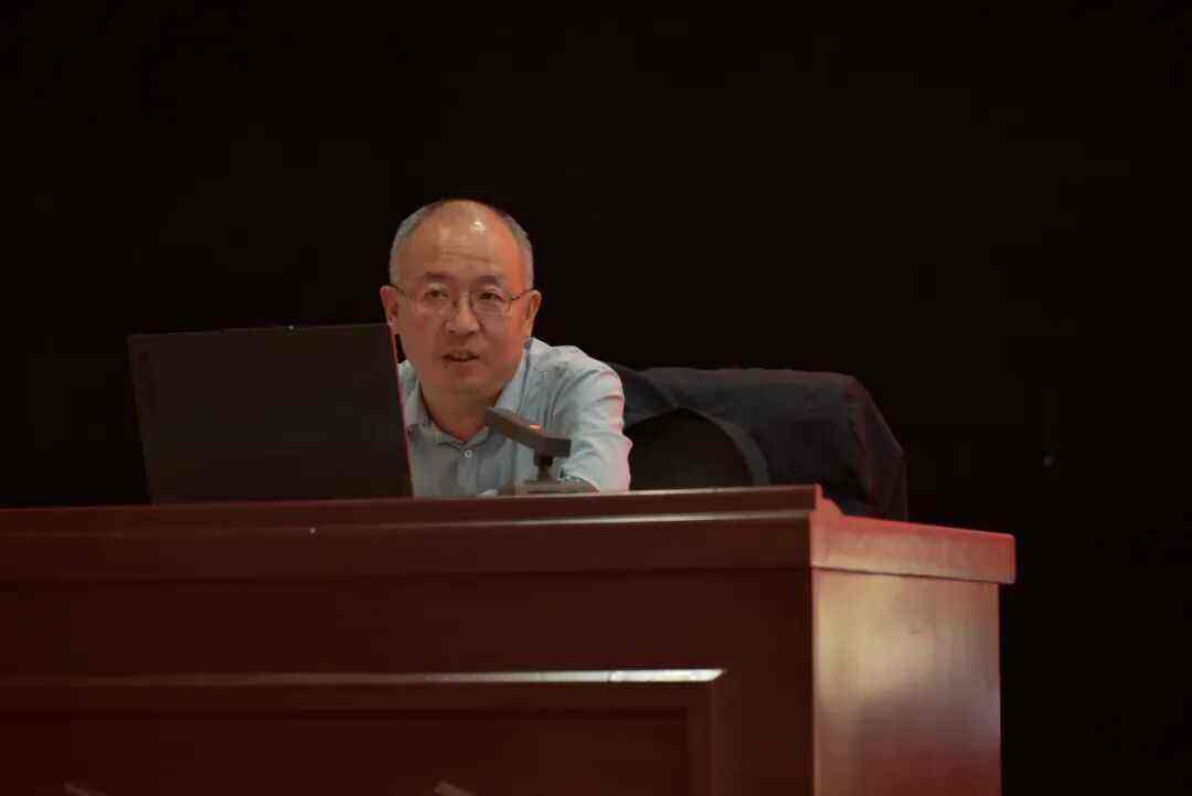 铭记峥嵘岁月,传承红色基因|我校开展抗战精神主题思政课