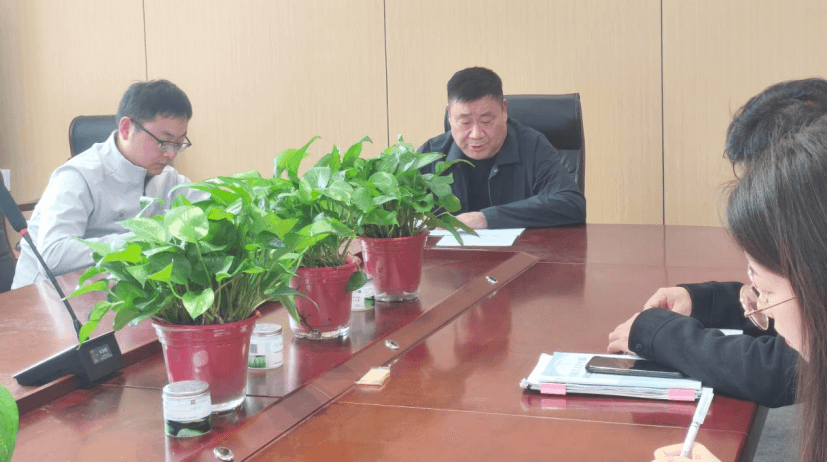 校领导参加马克思主义学院思政课集体备课活动