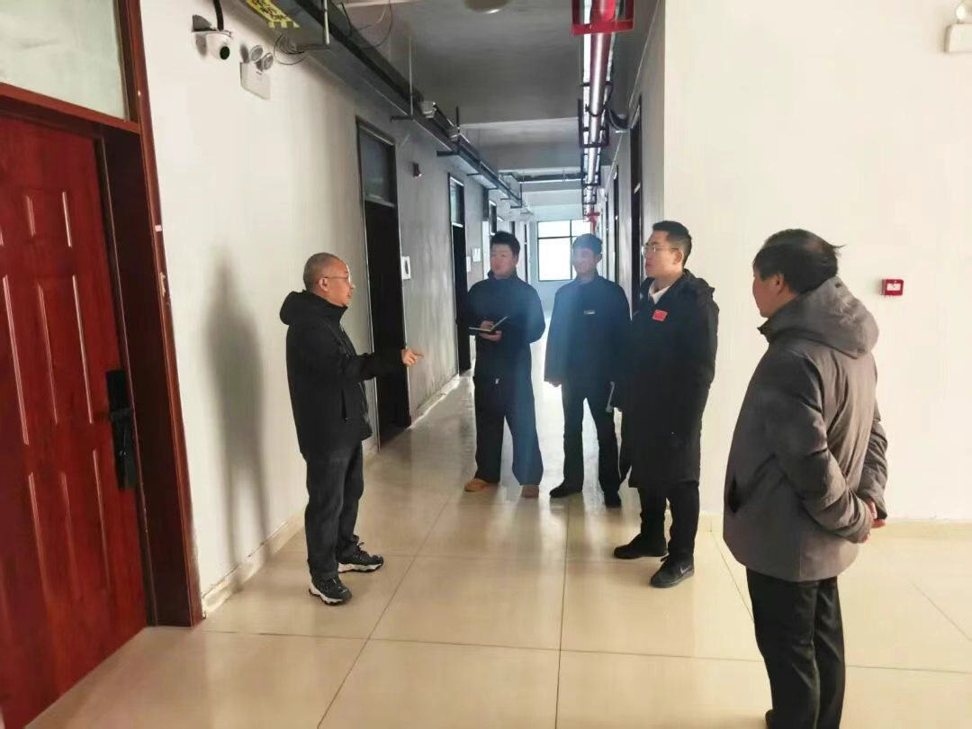 我校开展寒假前安全检查